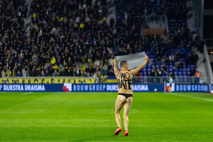 De Vegan Streaker tijdens SC Cambuur-Jong PSV (2)