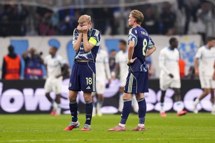 Davy Klaassen en Kenneth Taylor