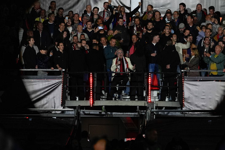 Lee Towers in De Kuip