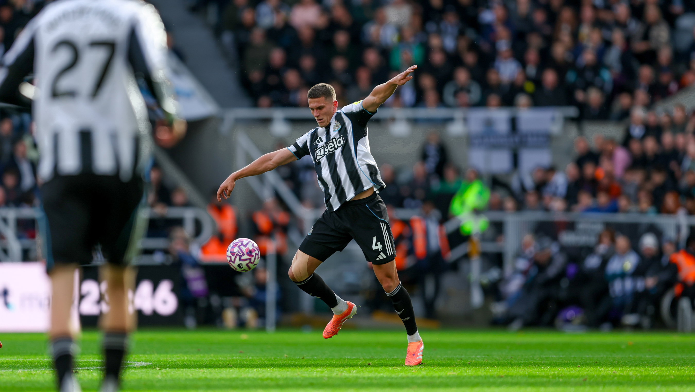 Sven Botman in actie voor Newcastle United