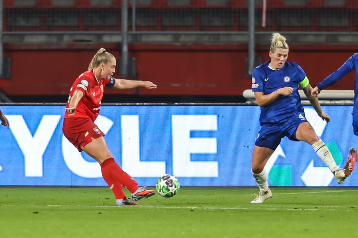 Danique van Ginkel schiet raak tegen Chelsea