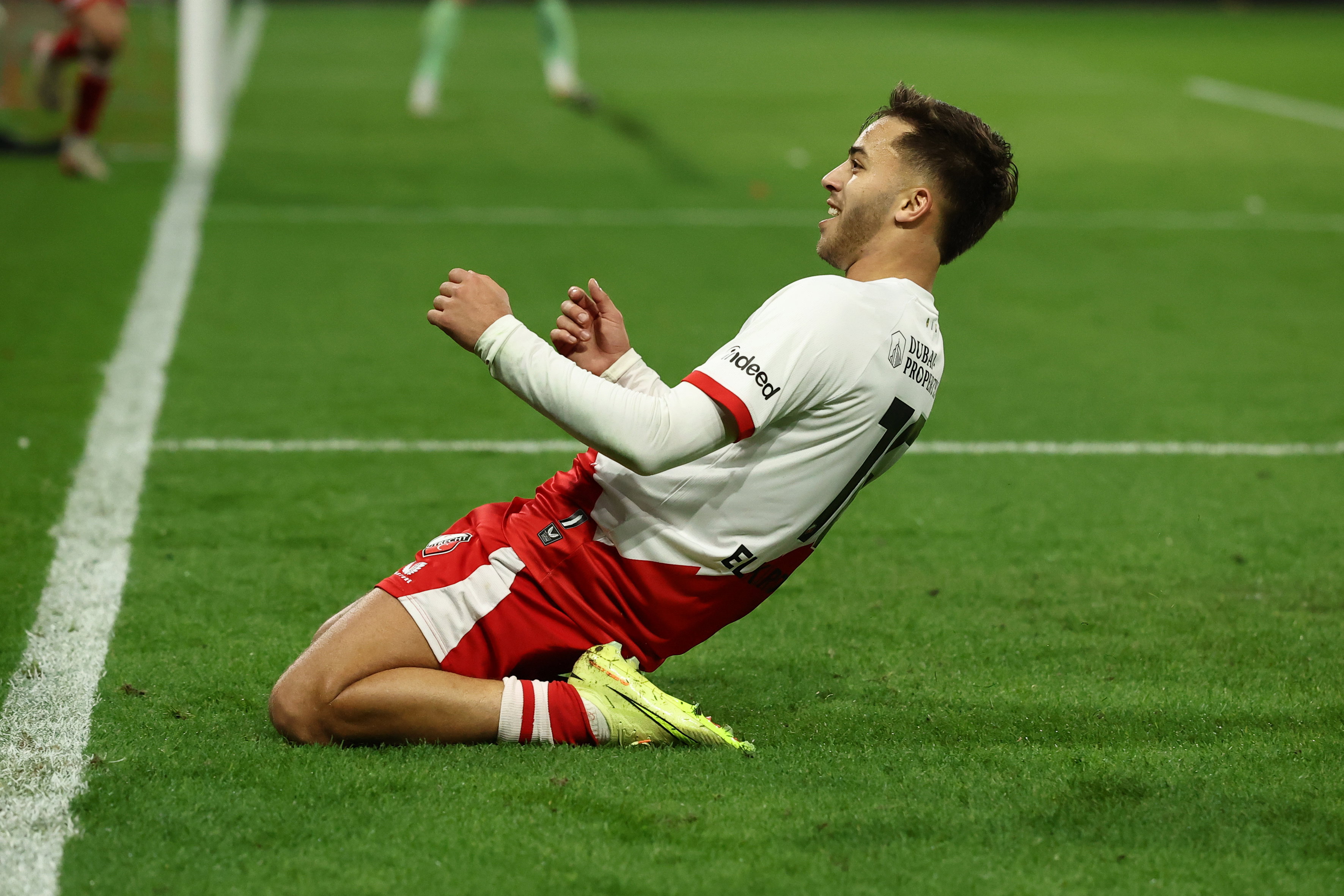 Souffian El Karouani juicht na zijn goal