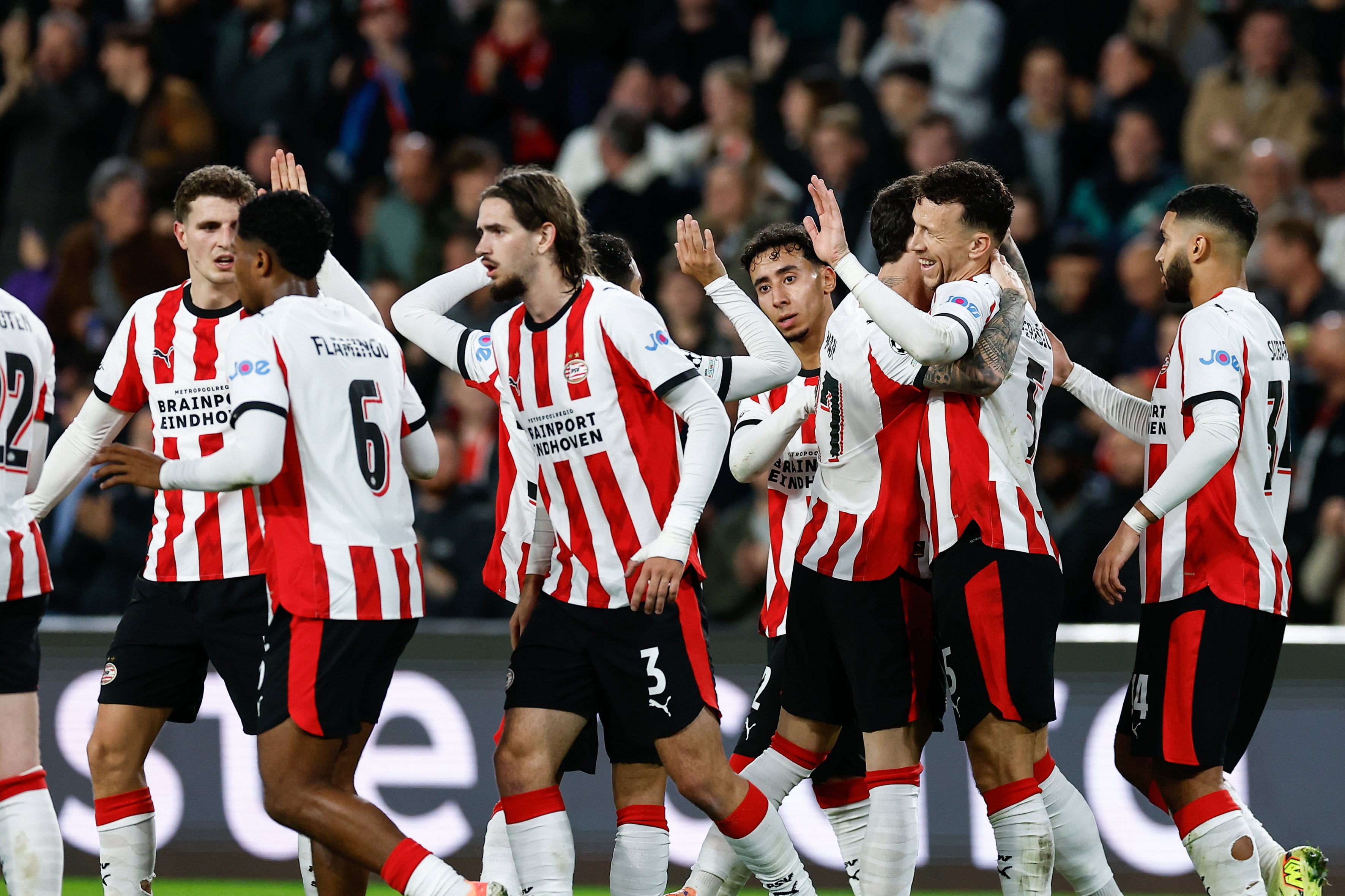PSV viert de gelijkmaker tegen Napoli