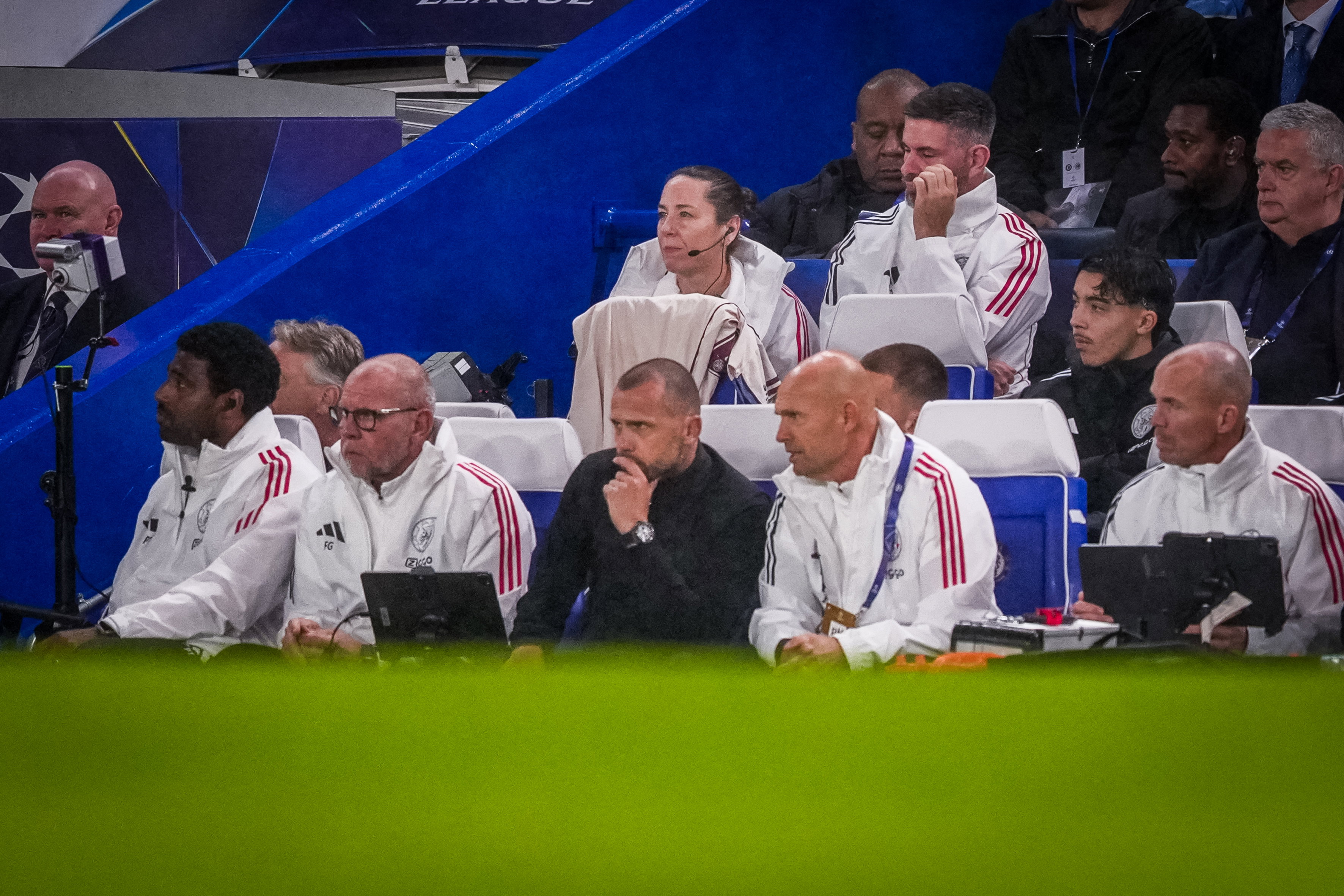 De bank van Ajax tegen Chelsea