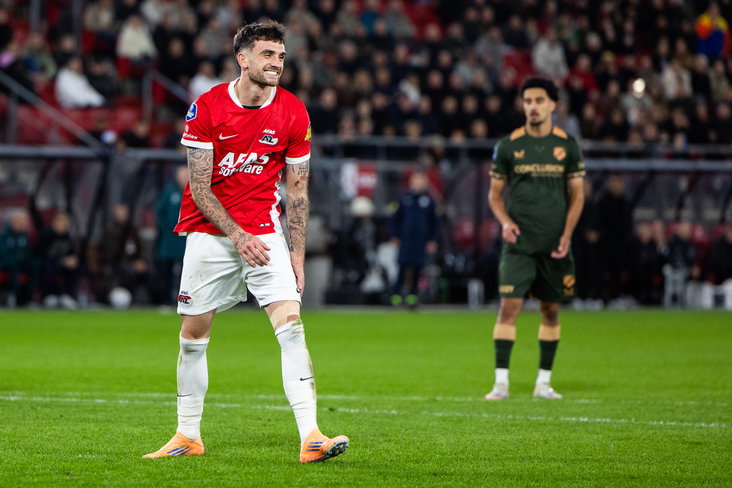 Troy Parrott in duel tegen FC Utrecht