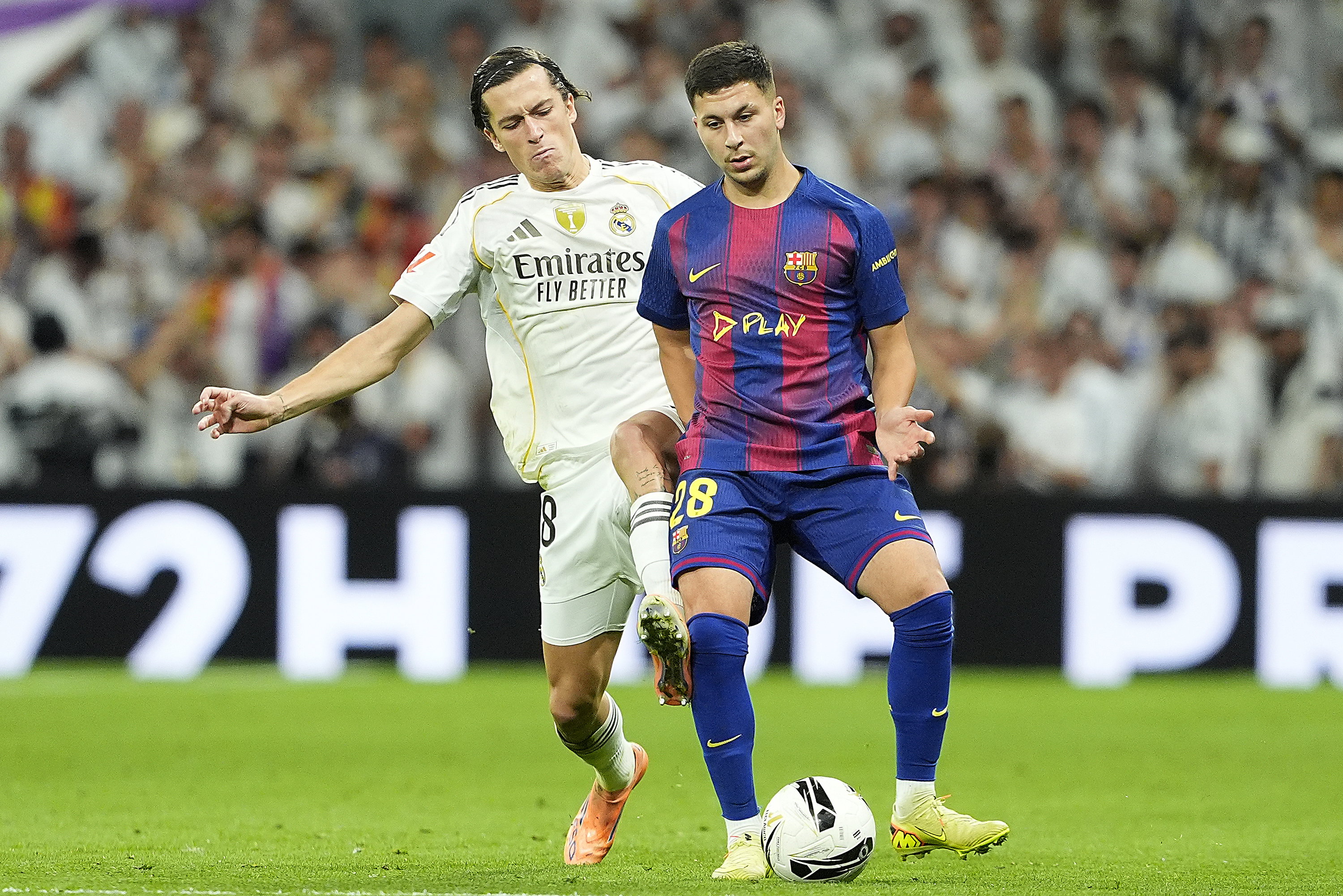 Roony Bardghji in actie tegen Real Madrid