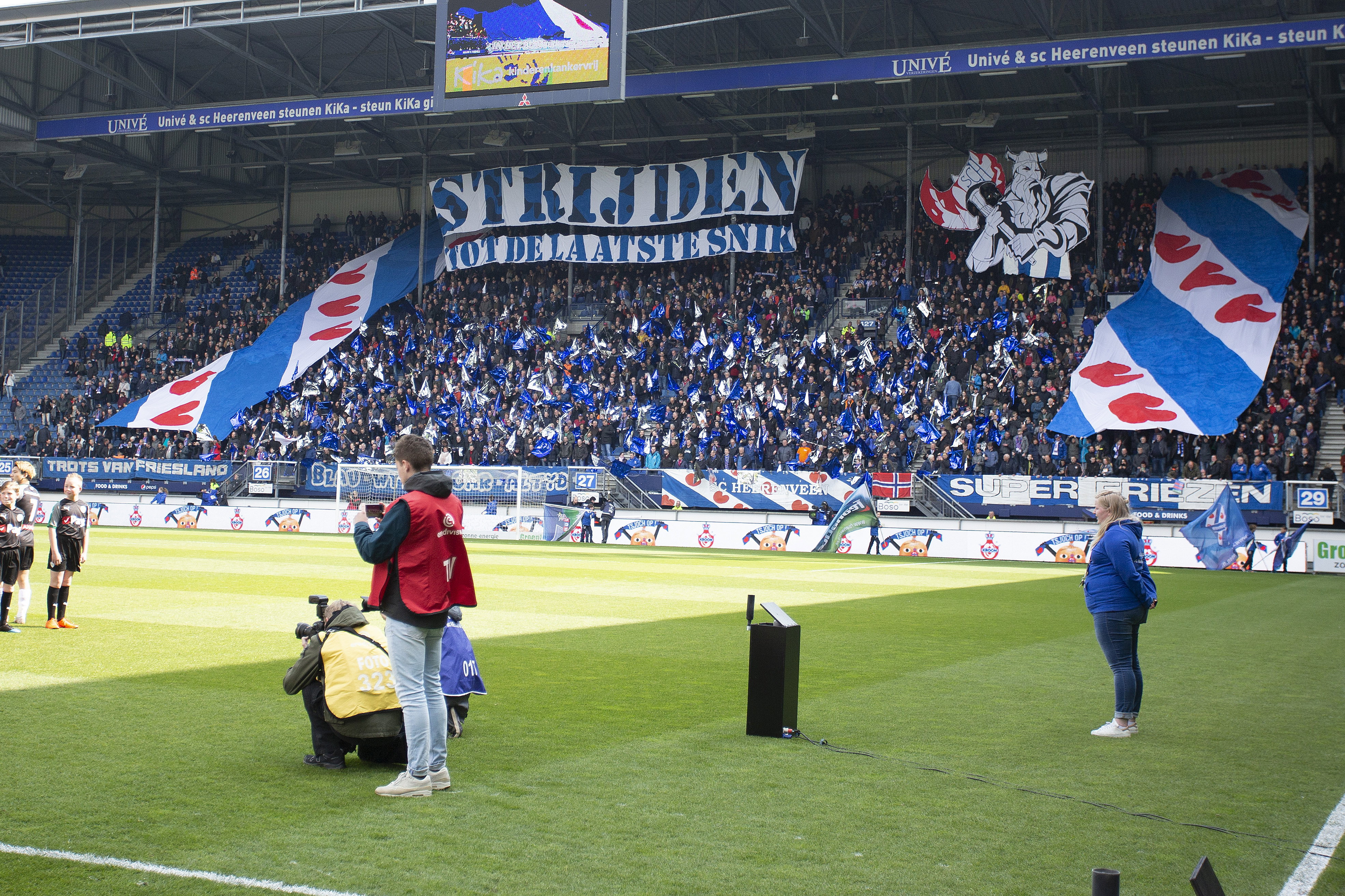 Sfeeractie in het Abe Lenstra Stadion