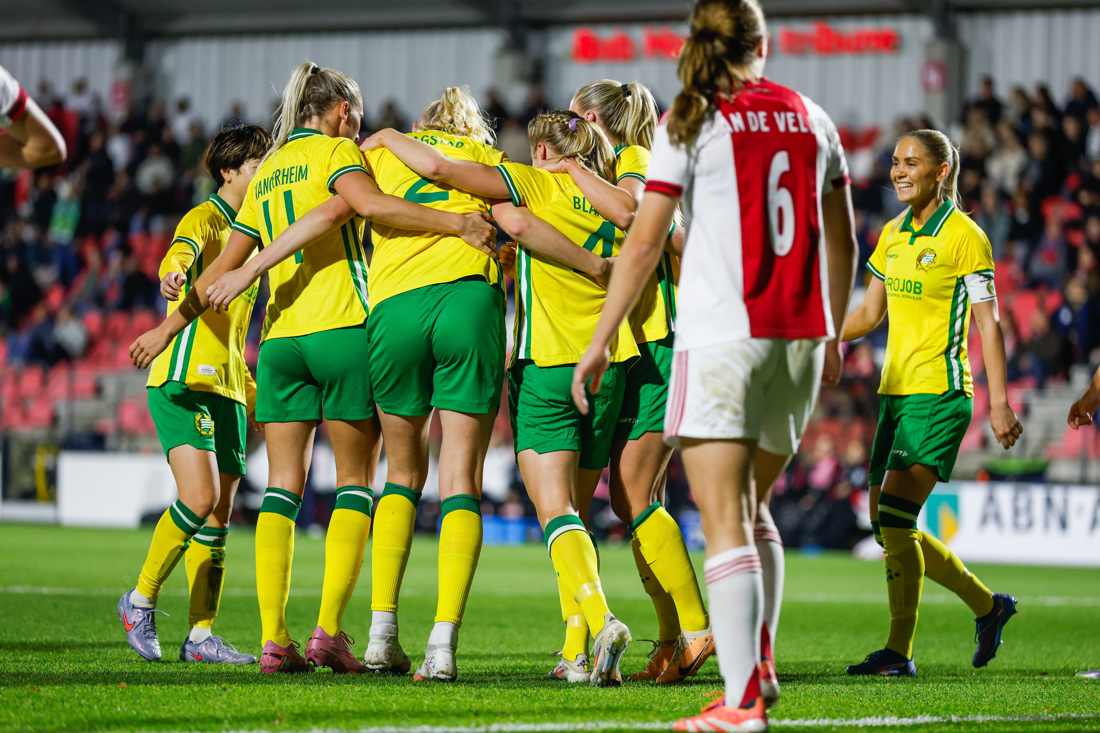 Hammarby viert feest na een goal tegen Ajax