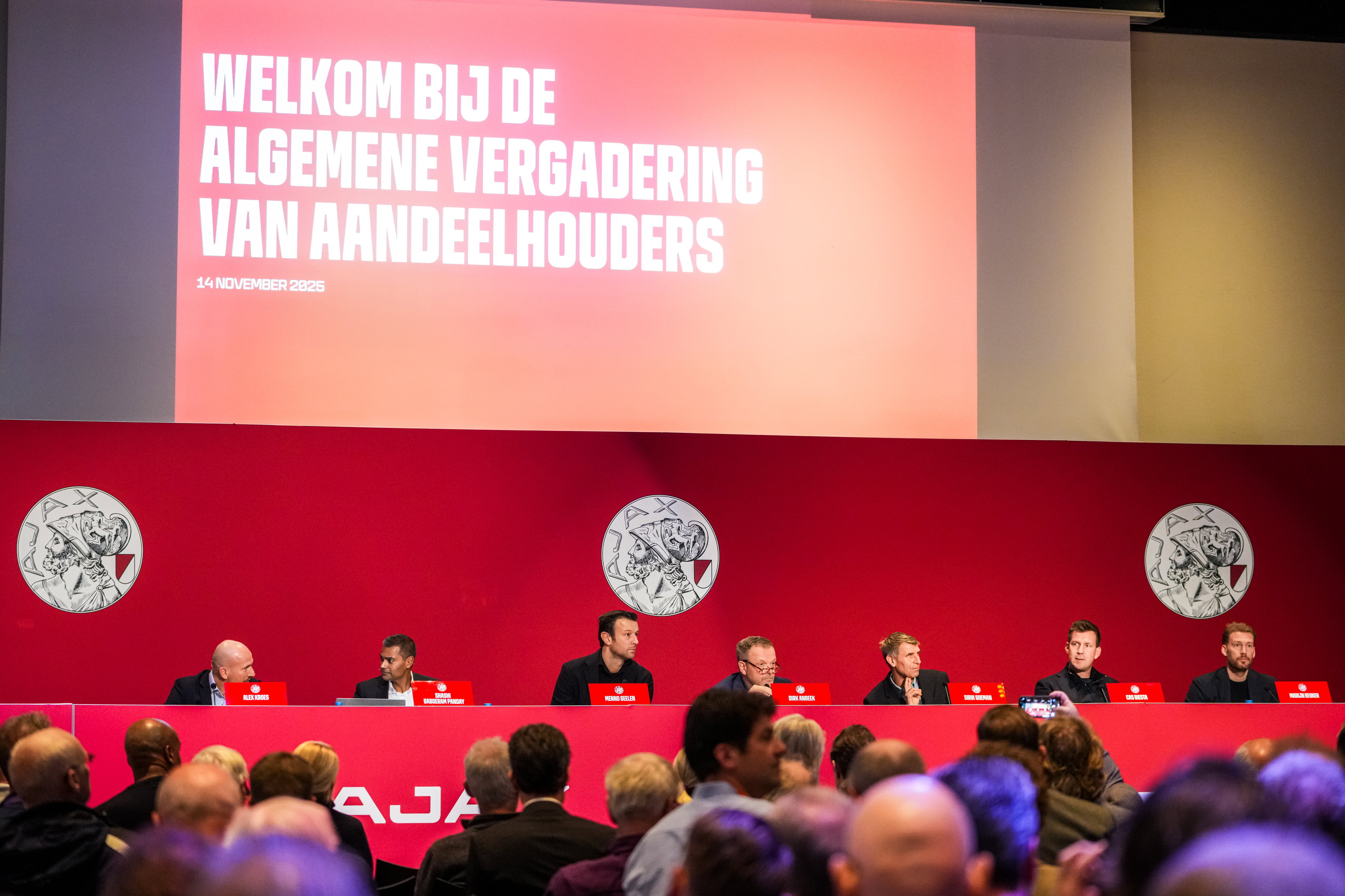 Een beeld van de Algemene vergadering van aandeelhouders van Ajax