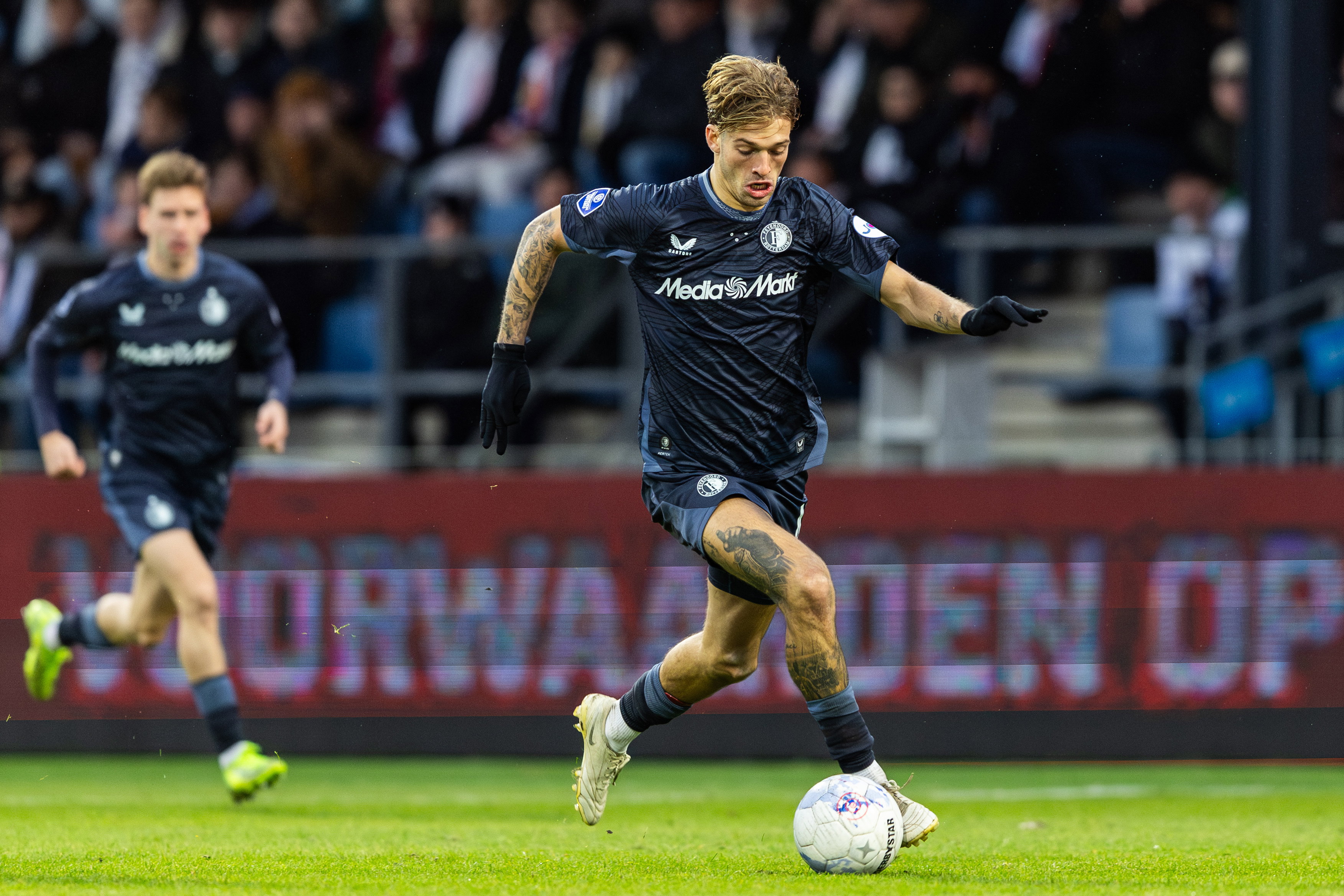 Luciano Valente aan de bal