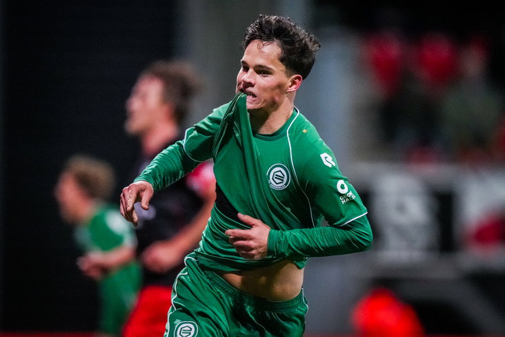 Thom van Bergen viert doelpunt tegen Excelsior