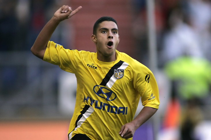 Anouar Diba in het shirt van NAC Breda