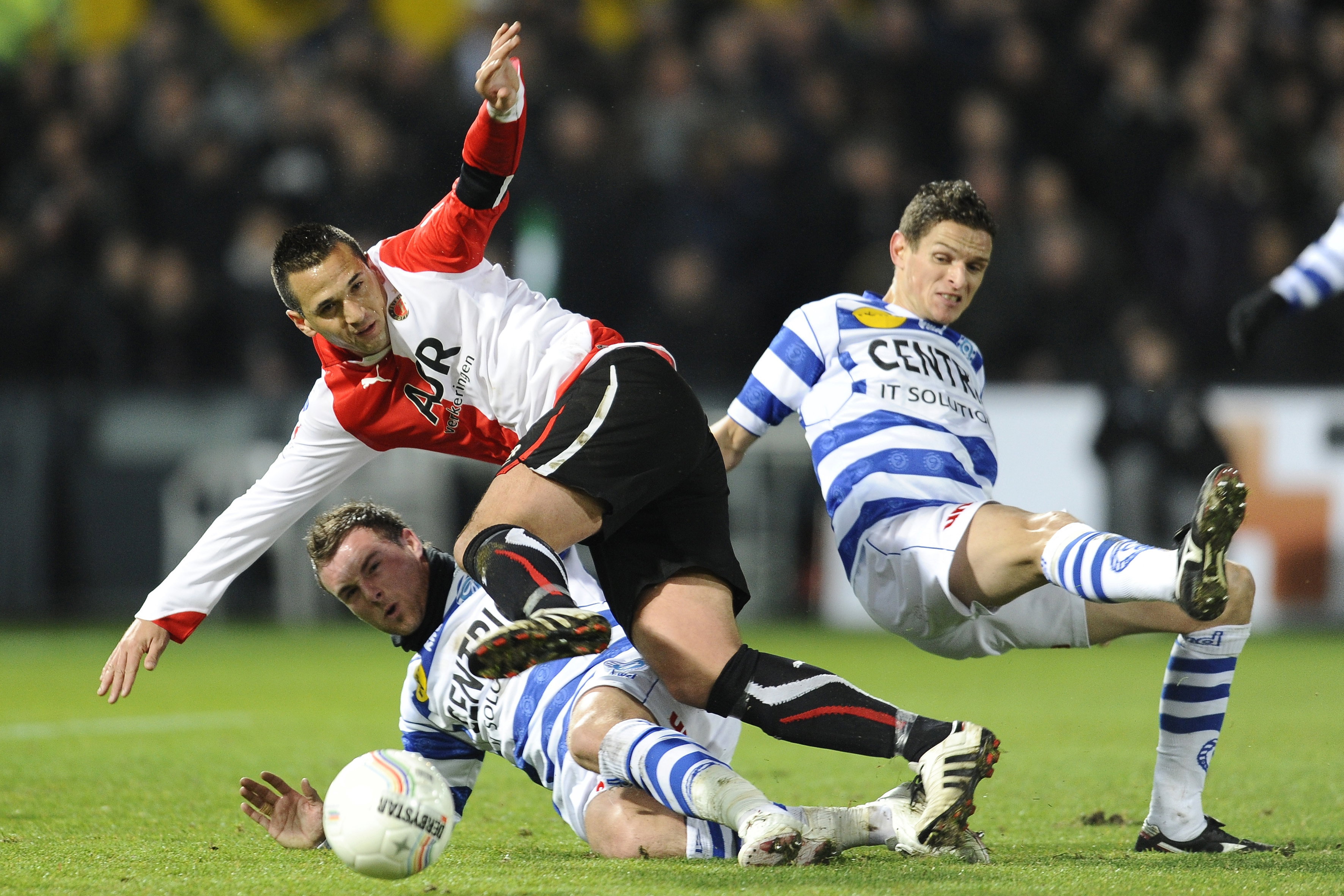 Jhon van Beukering in actie namens Feyenoord