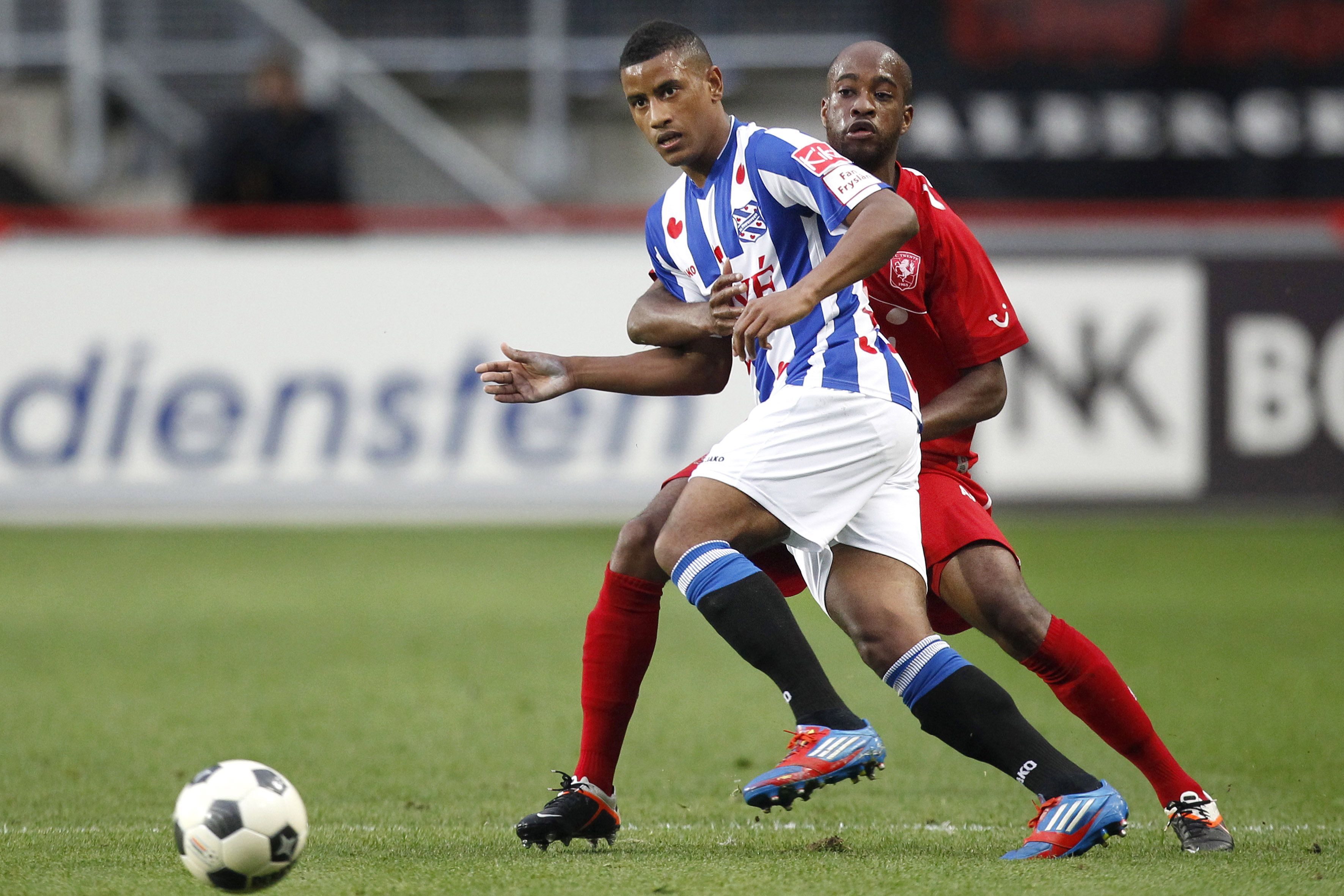 'Luciano Narsingh (35) tekent transfervrij bij zijn tiende club'