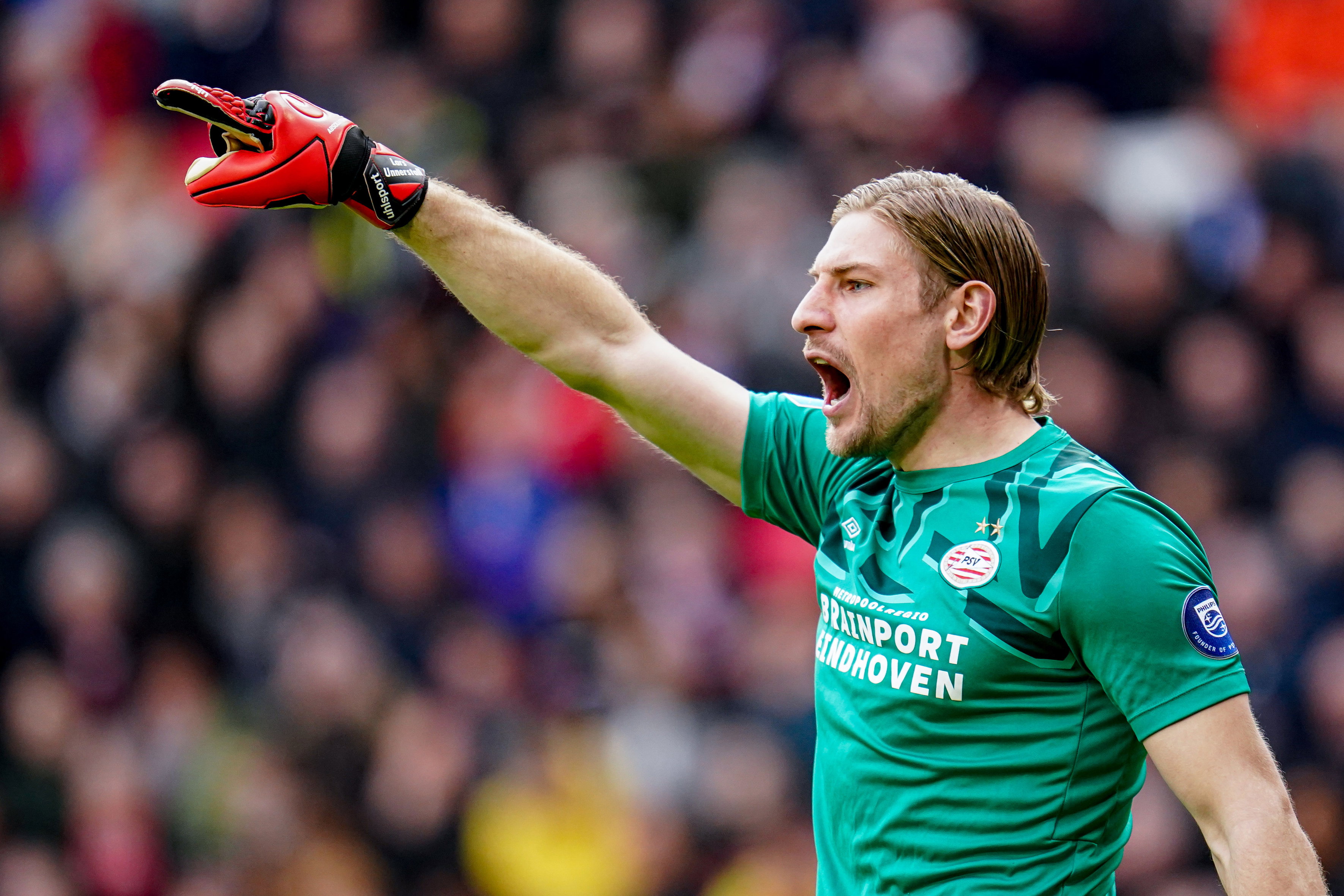 Lars Unnerstall namens PSV