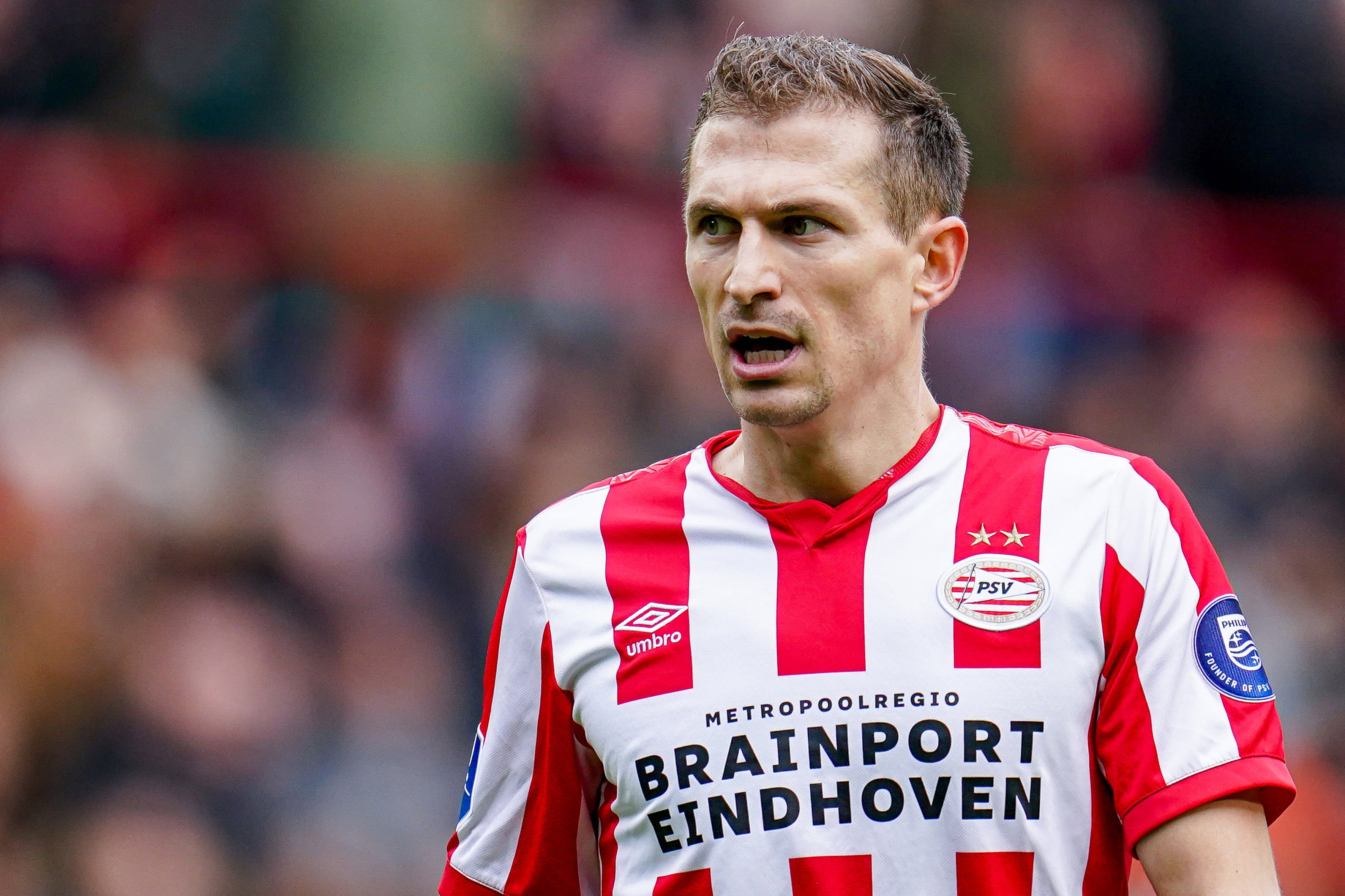 Daniel Schwaab in actie voor PSV