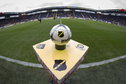 Een bal met het logo van NAC Breda in het Rat Verlegh Stadion