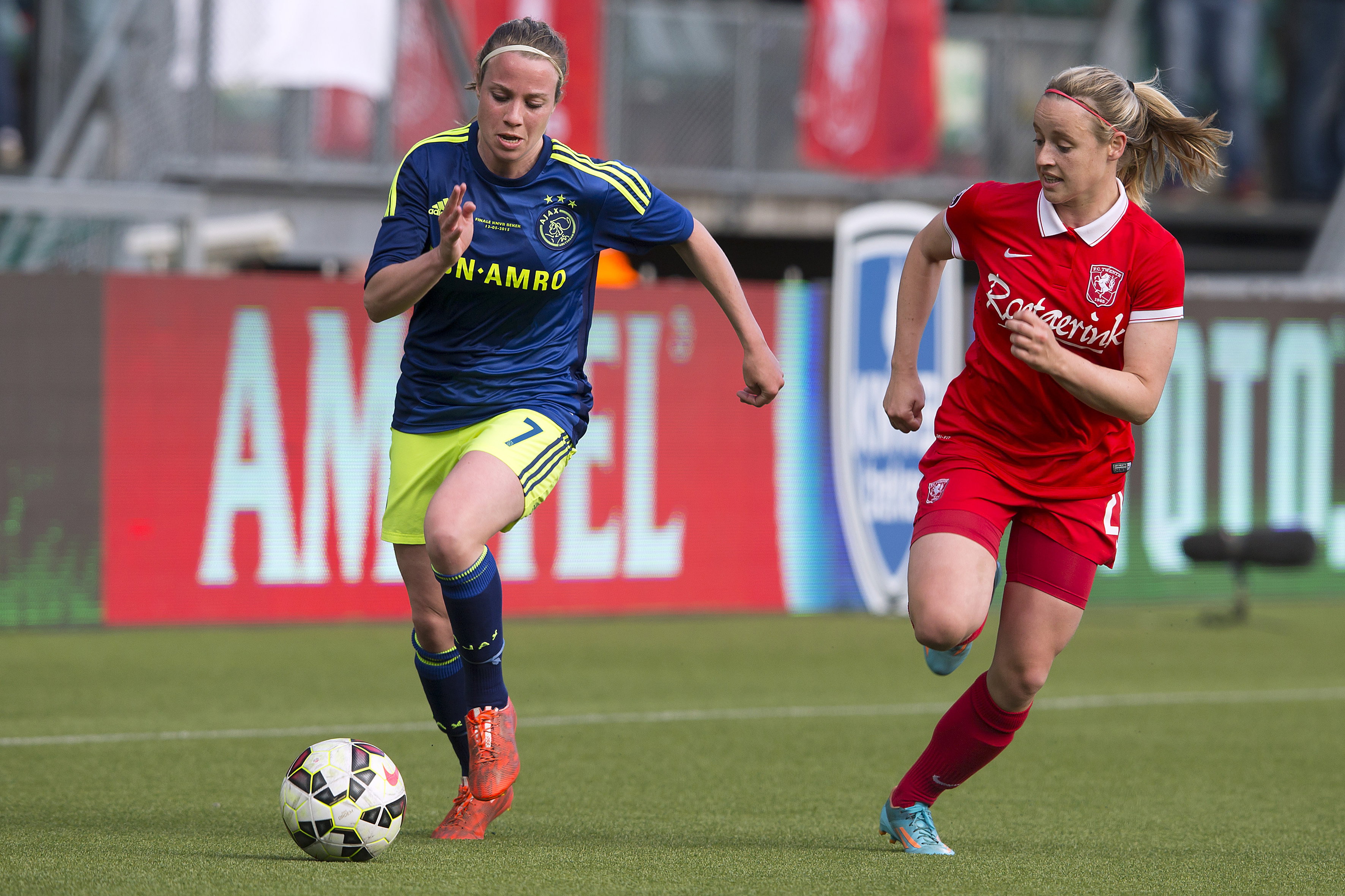 Félicienne Harteveld-Minnaar (r.) in haar tijd bij FC Twente