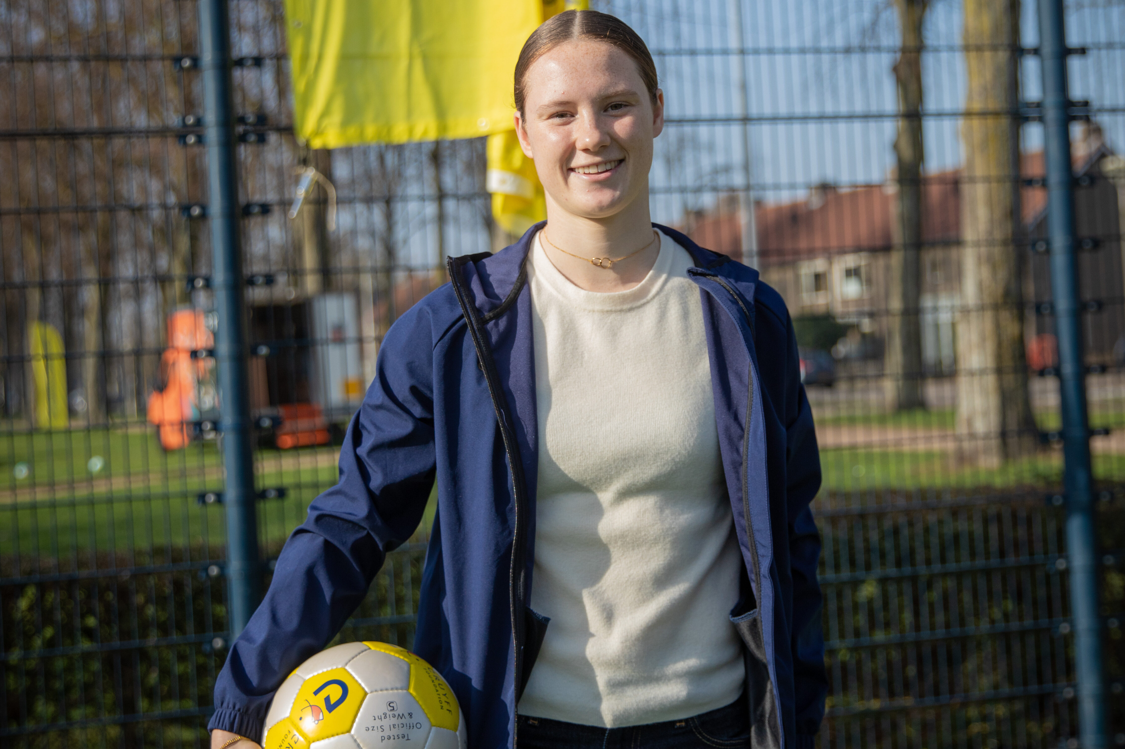 Veerle Buurman opent haar Cruyff Court in Eindhoven