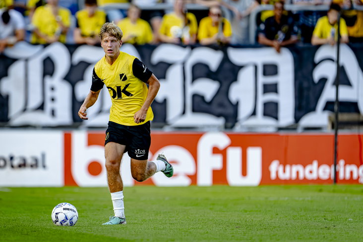 Daan van Reeuwijk in het shirt van NAC Breda
