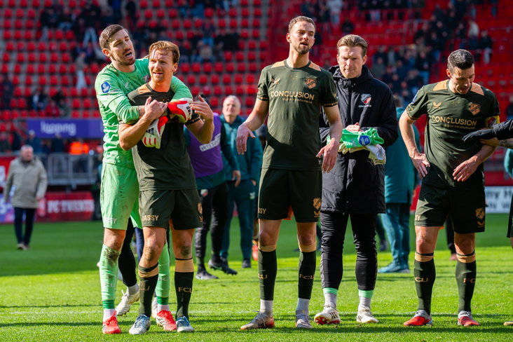 Dani de Wit viert feest na de winst op FC Twente