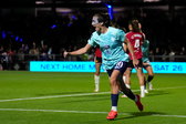 Daniëlle van de Donk juicht na haar fraaie goal voor London City Lionesses