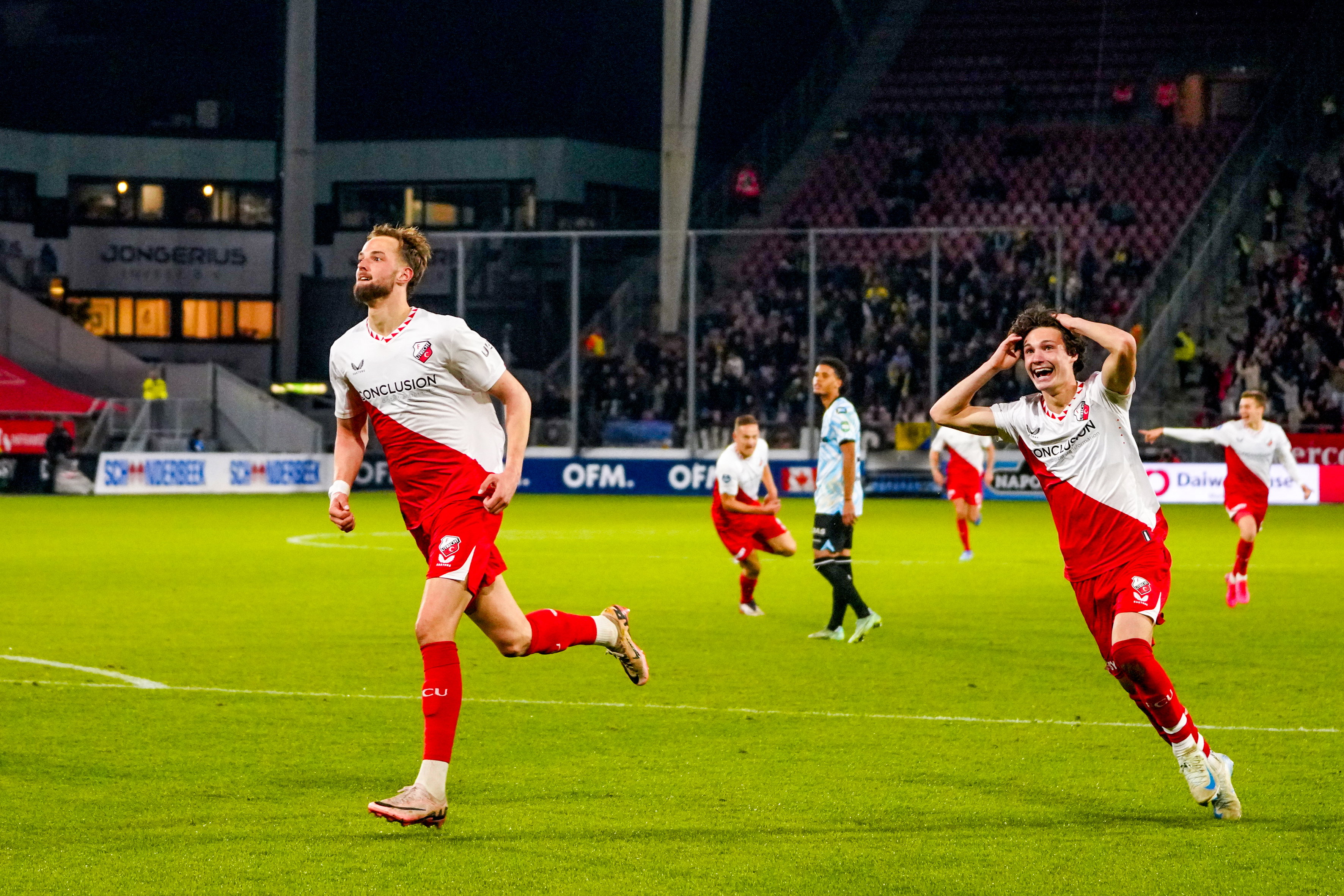 David Min viert goal