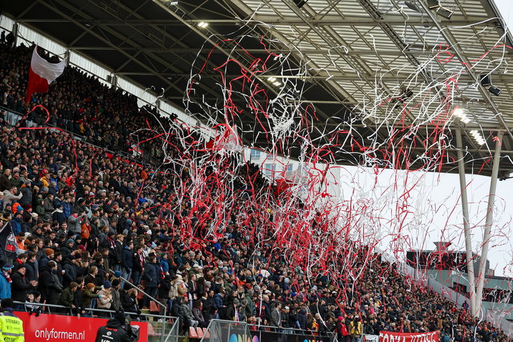De supporters van FC Utrecht voor het duel met PSV