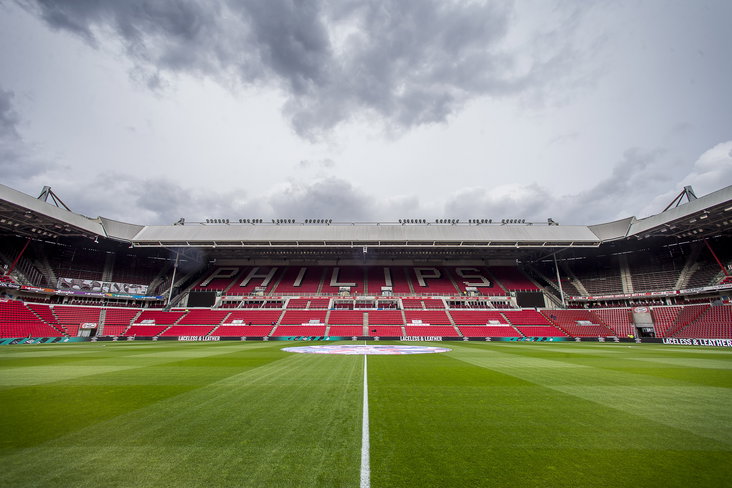 De tribunes van het Philips Stadion