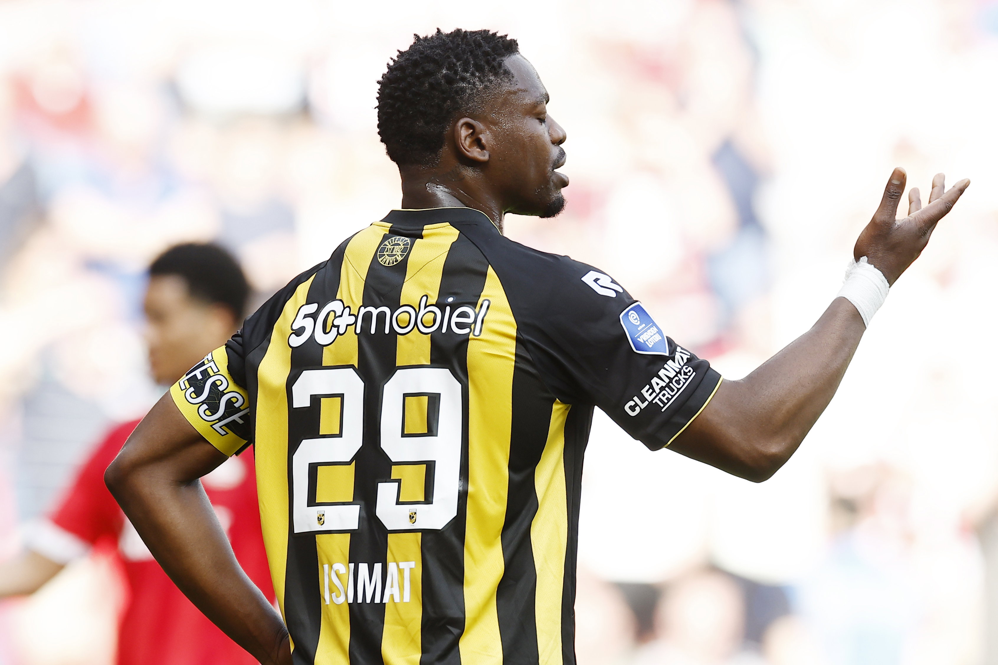 Een balende Nicolas Isimat-Mirin