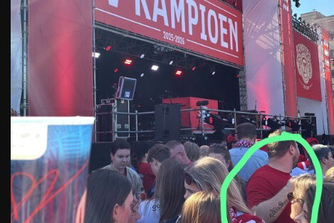 Een fan van NEC bij de huldiging van PSV