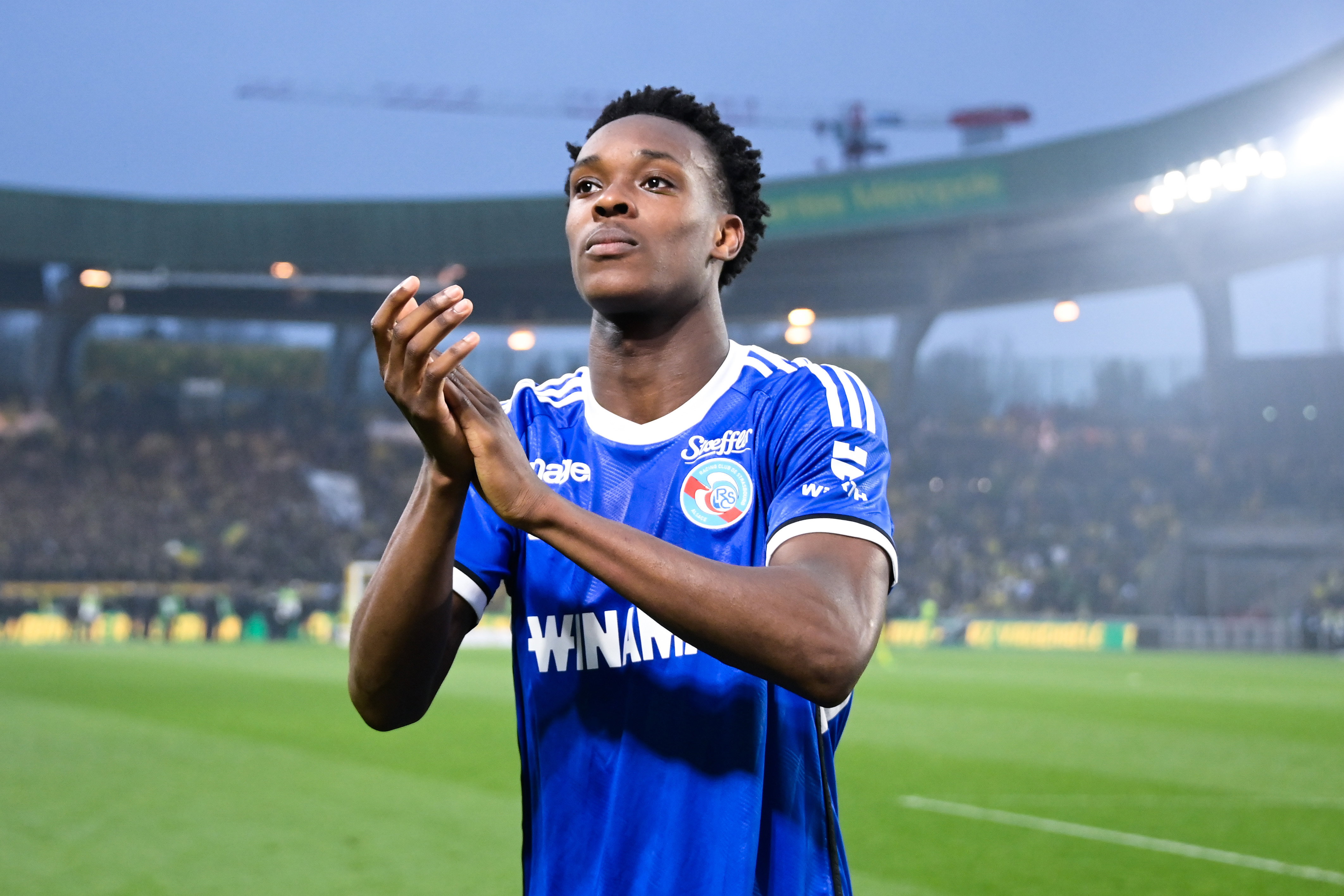 Emanuel Emegha namens Racing Strasbourg