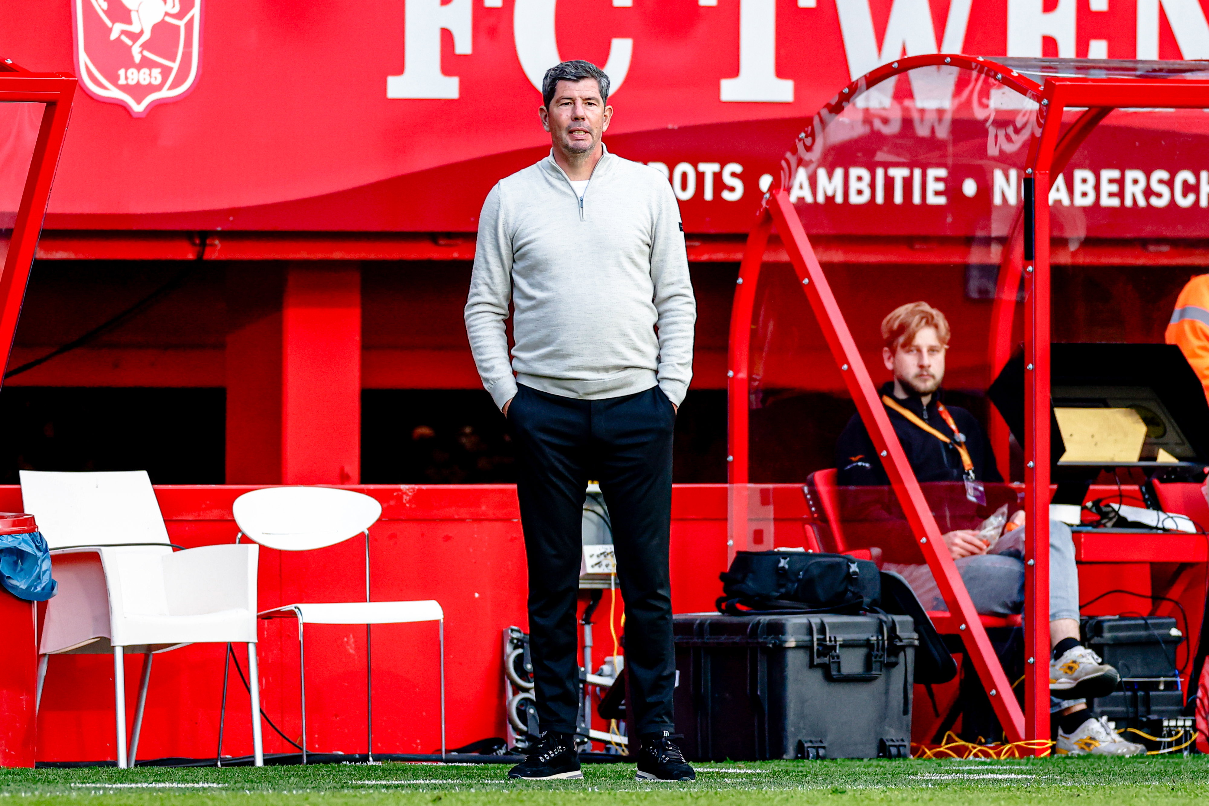 Erwin van de Looi langs de lijn