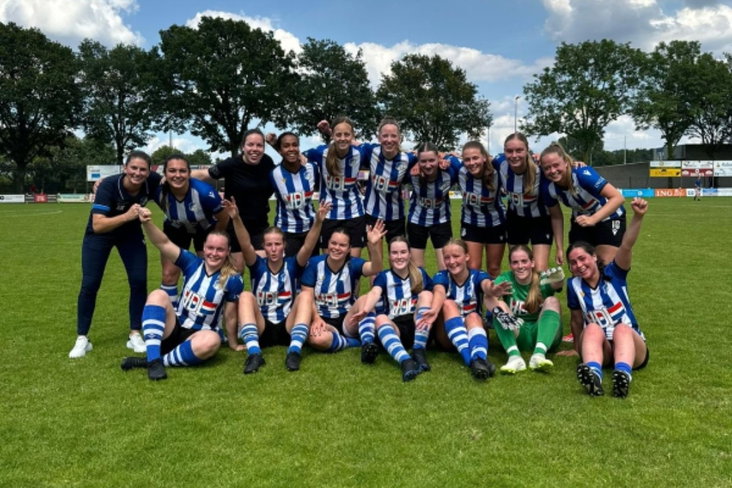 FC Eindhoven promoveert
