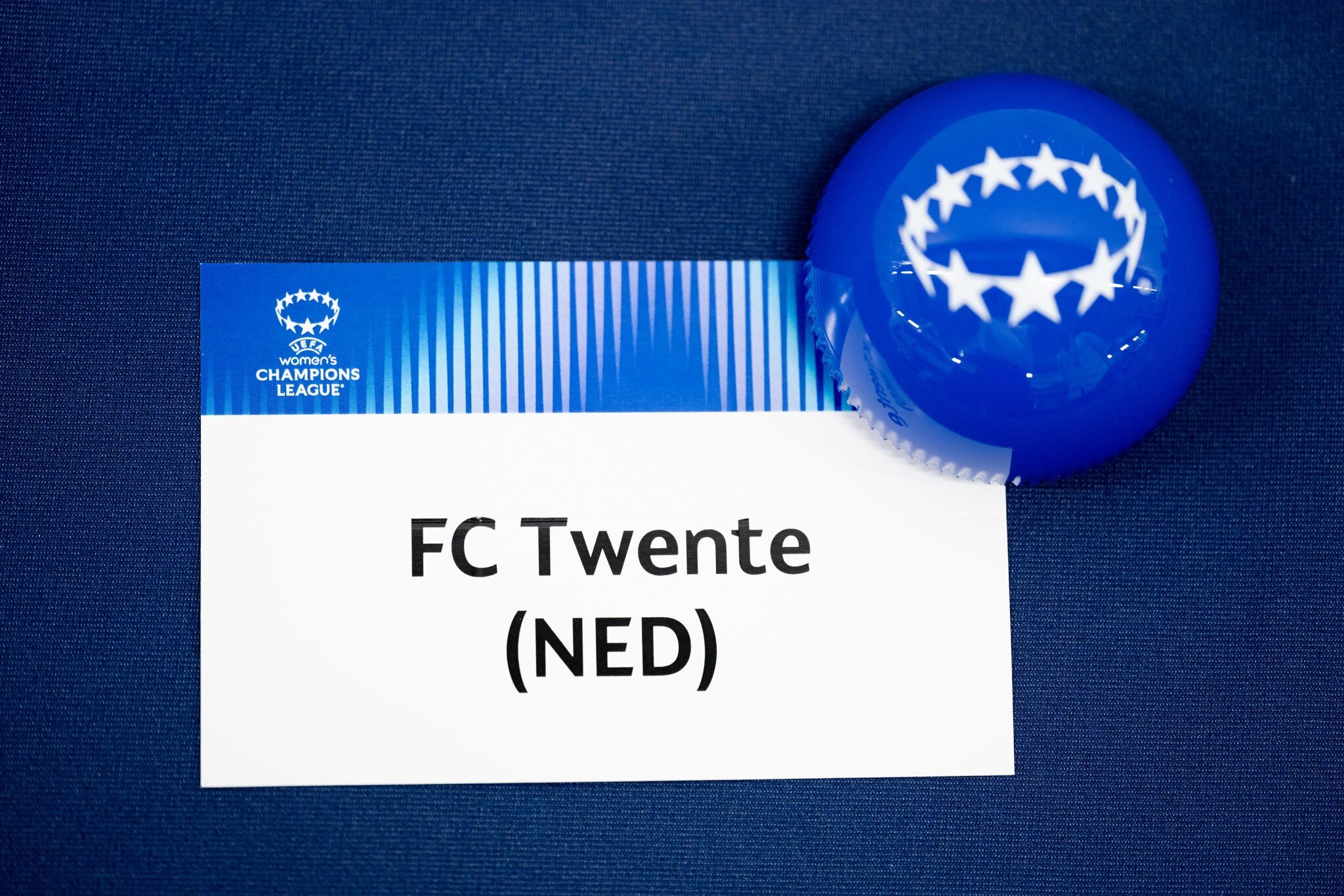 FC Twente bij de loting van de UEFA Women's Champions League