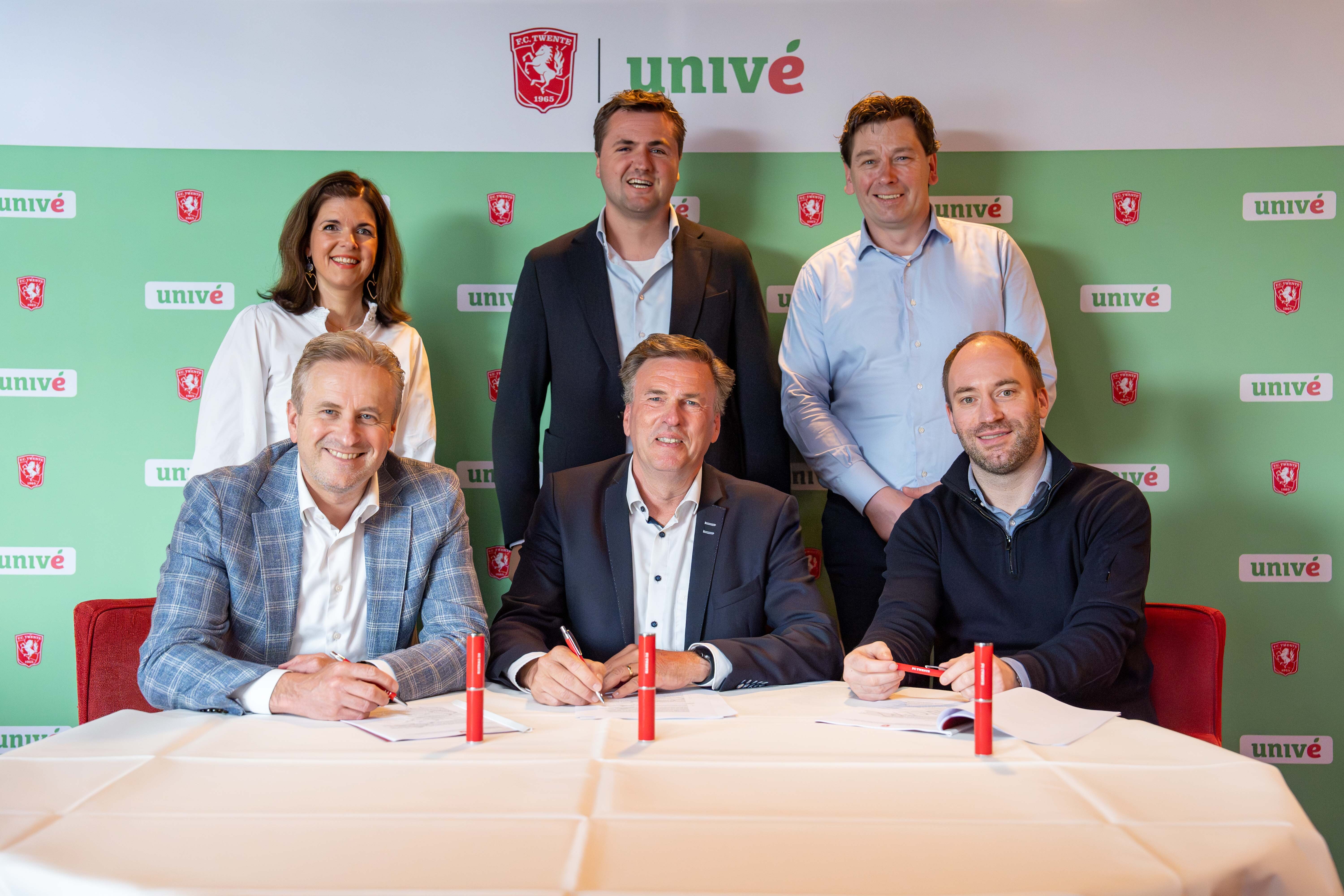 FC Twente en Univé verlengen partnership