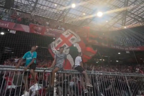 FC Twente fans in uitvak Salzburg
