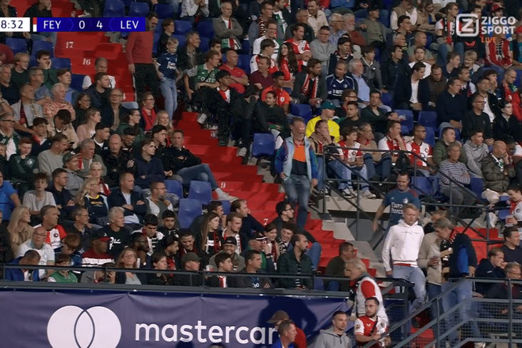 Feyenoord-fans vertrekken vroegtijdig