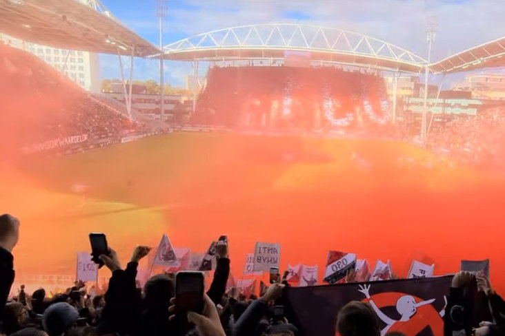 Fans van FC Utrecht vieren feest