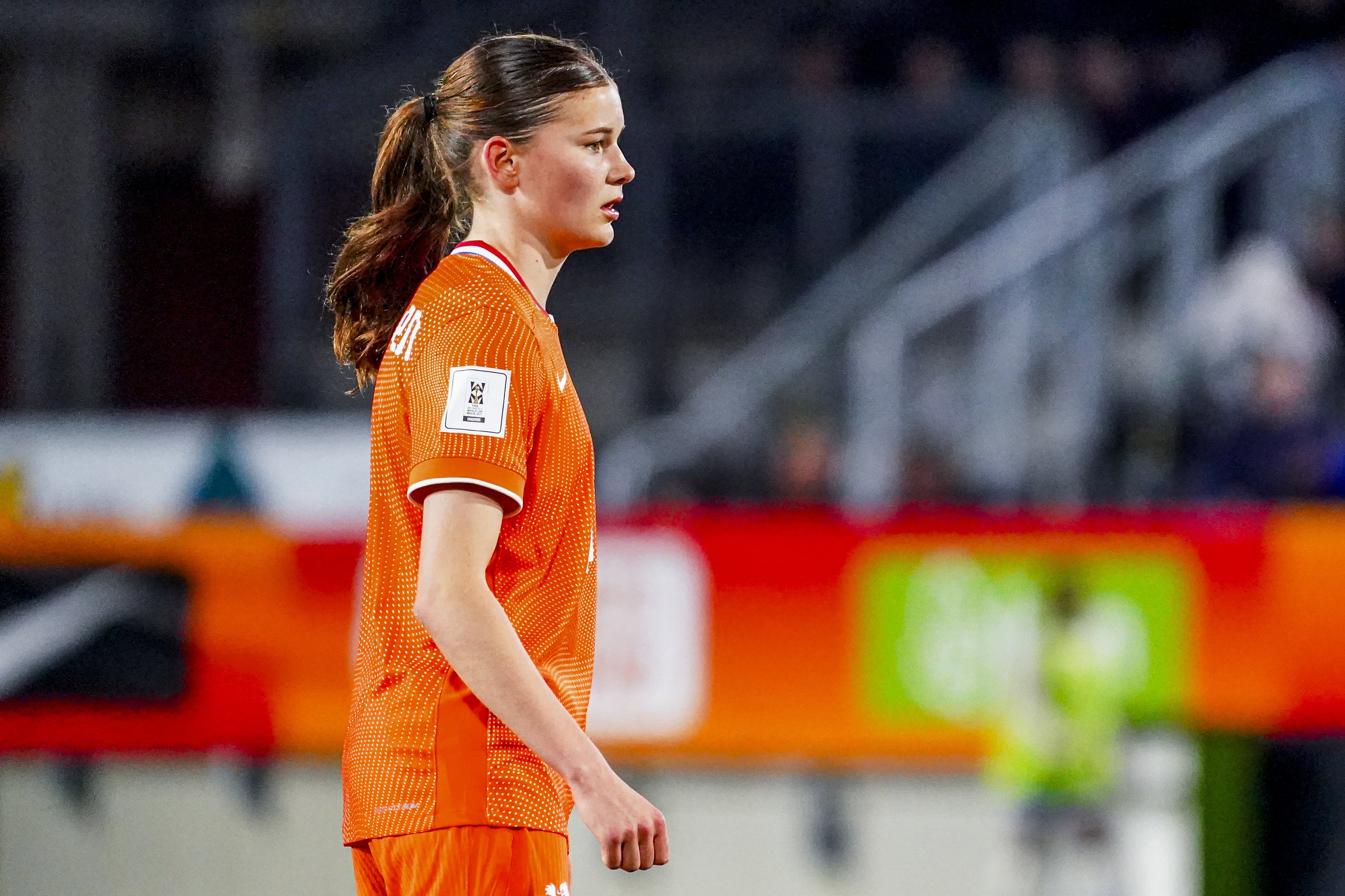 Renee van Asten bij haar debuut voor de OranjeLeeuwinnen