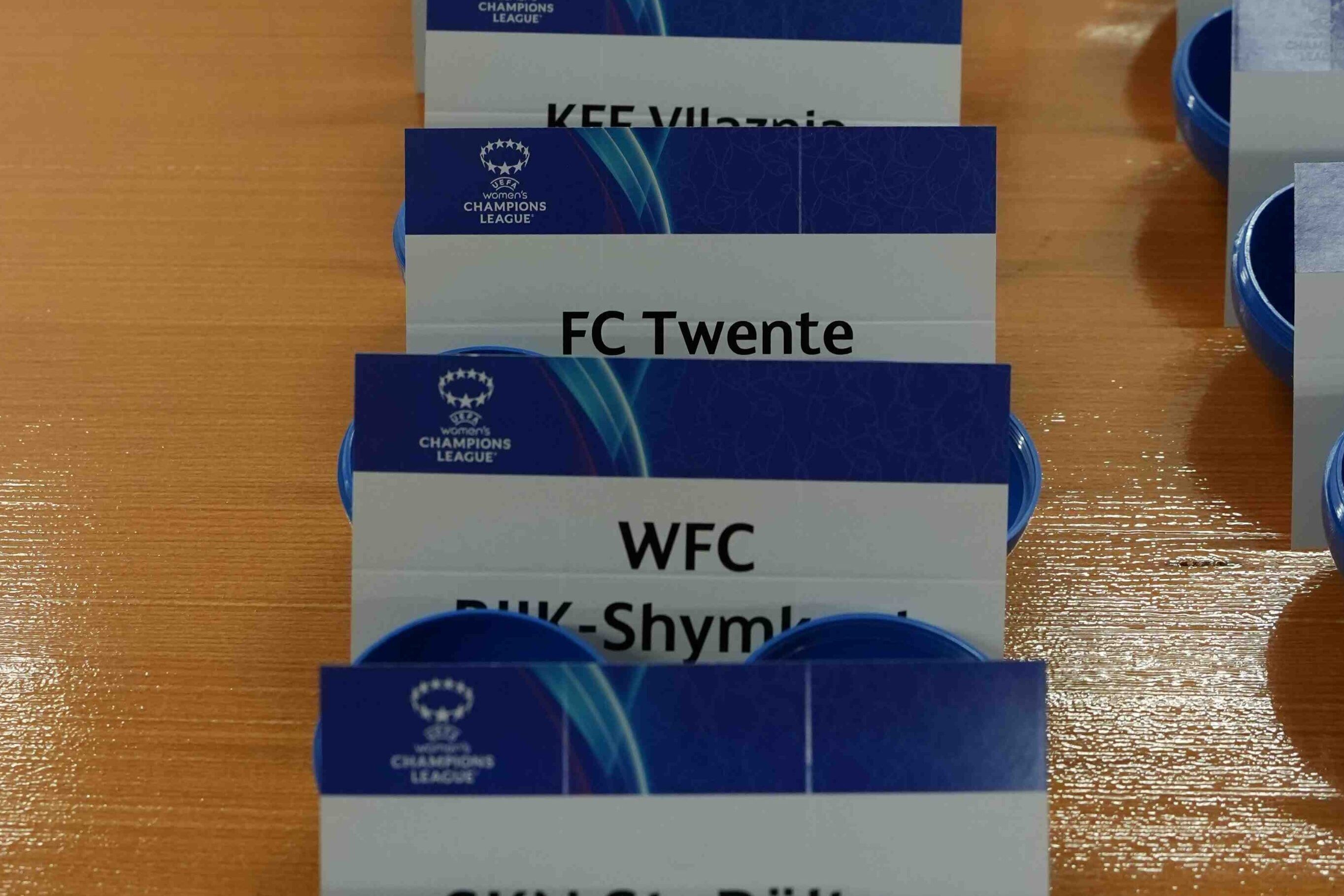 De naam van FC Twente bij de loting van de UEFA Women's Champions League