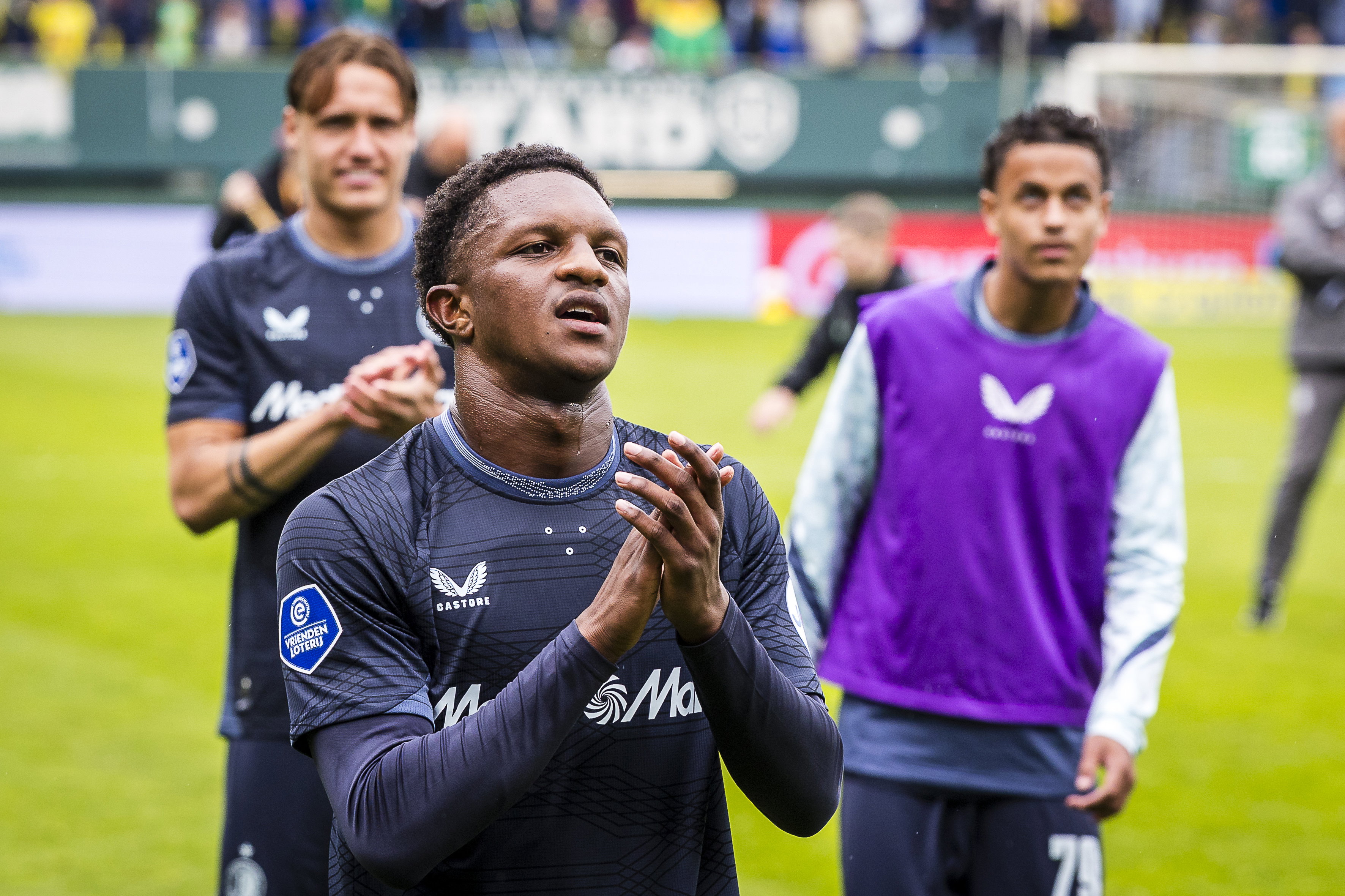 Givairo Read klapt voor het publiek