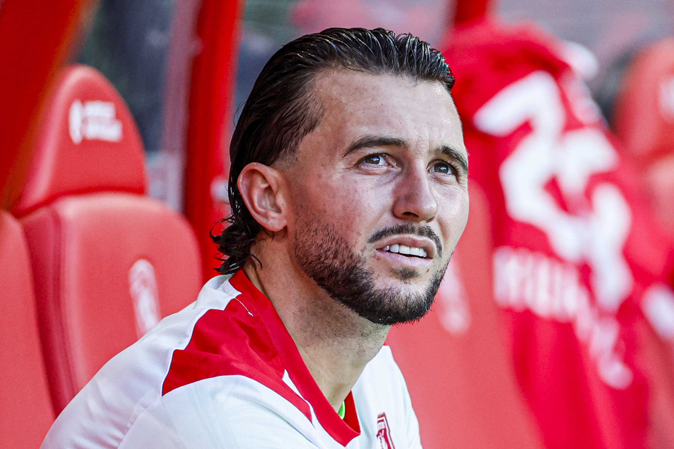 Joël Drommel op de bank bij FC Twente