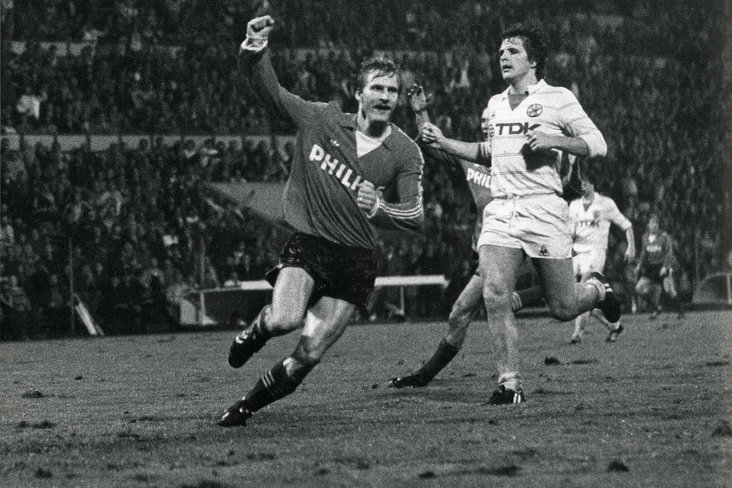 Hallvar Thoresen namens PSV tegen Ajax
