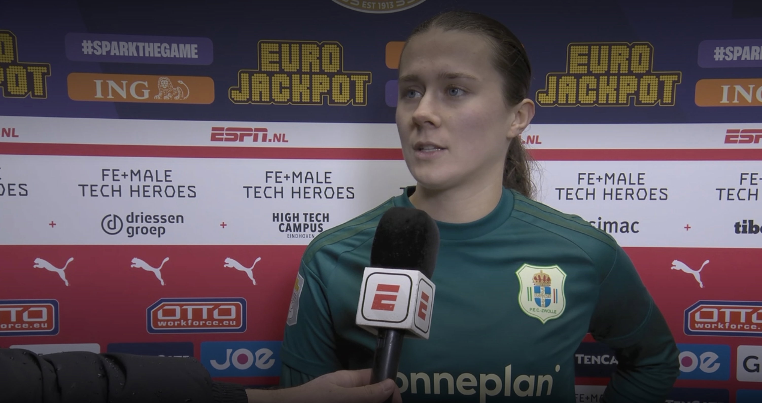 Hanna Huizenga is boos voor de camera van ESPN