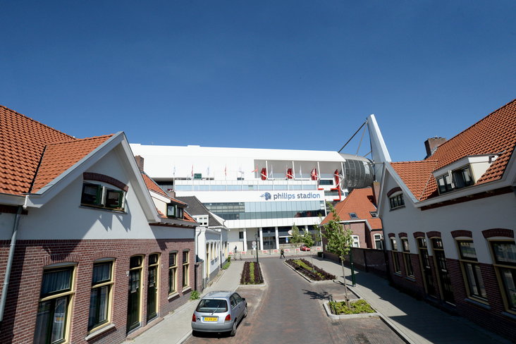Het Philips Stadion gezien vanuit Philipsdorp