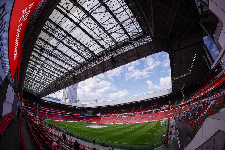 Het Philips Stadion voor het duel met FC Groningen