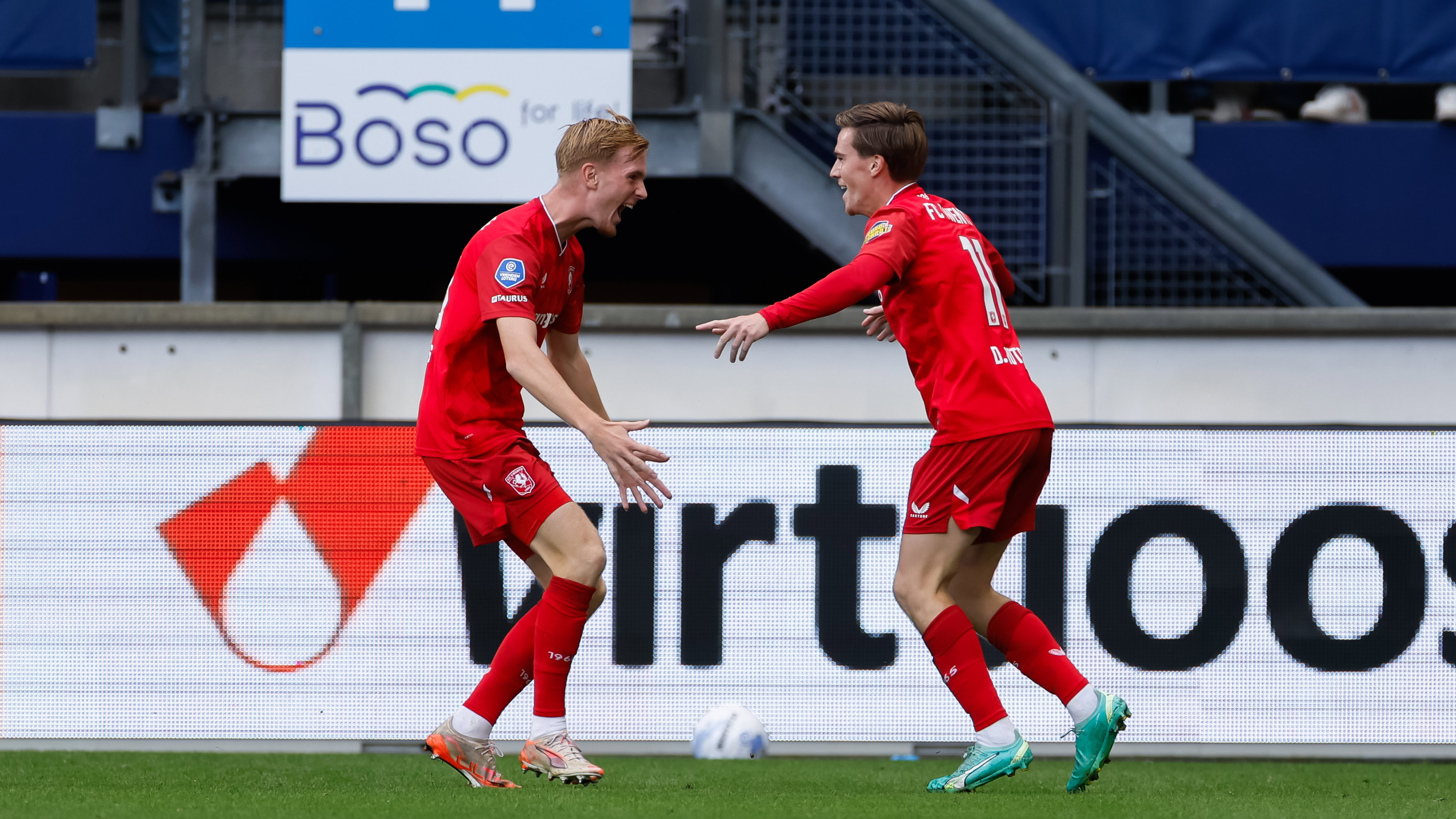 Daan en Mats Rots juichen
