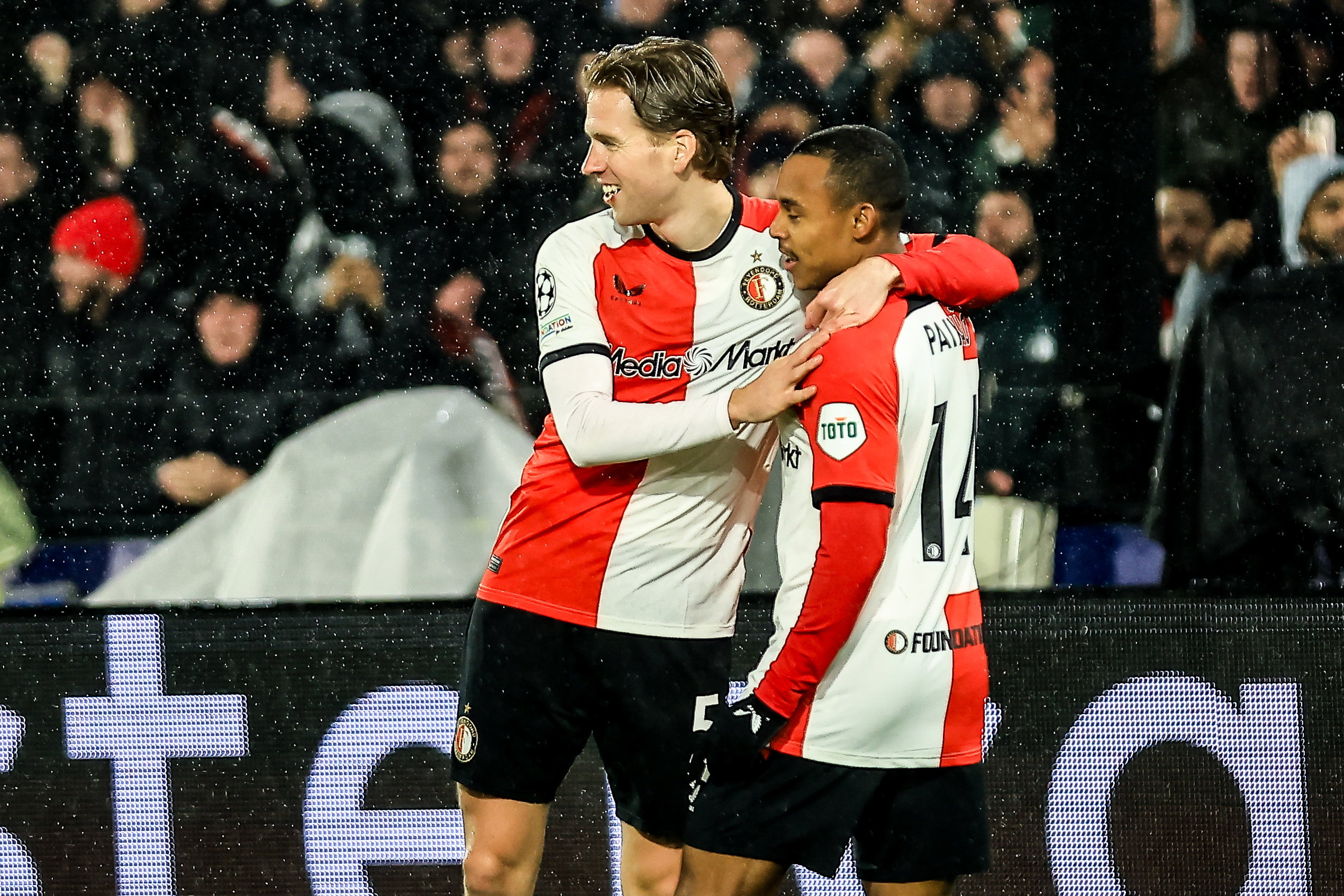 Igor Paixao scoort tegen AC Milan