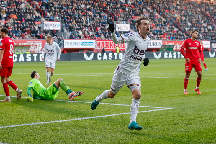 Jakob Breum scoort in Enschede